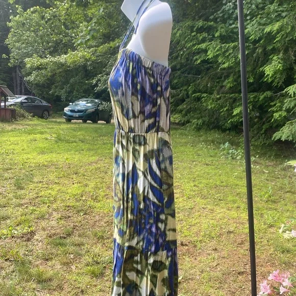 New York & Company Woman’s Sz. XS Summer Floral Summer Maxi Dress - Picture 4 of 9